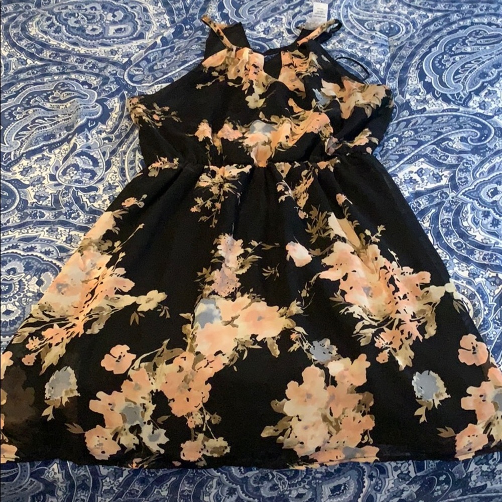 Black floral chiffon dress... great condition sz S